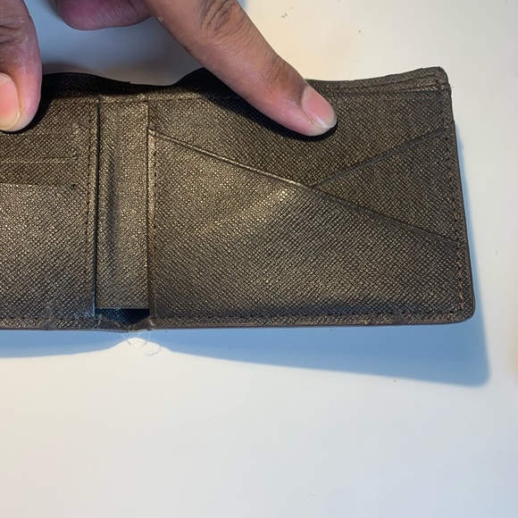 Rare Gucci Monogram Bumblebee Leather Wallet. Great condition! - Picture 4 of 4